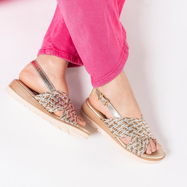 143947 CASUAL SANDALIAS SLIP-ON (DE METER) Oro