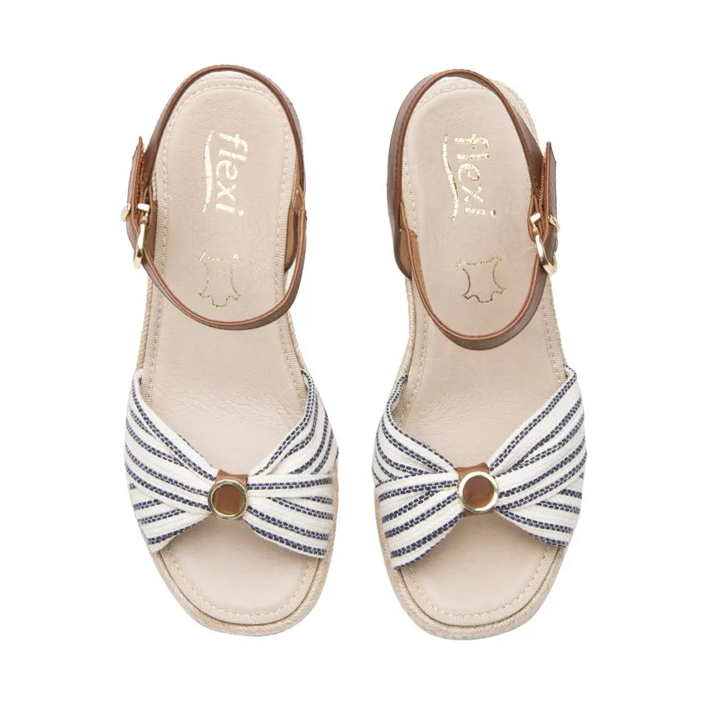 135401 SANDALIAS CUÑA MERIDA Azul